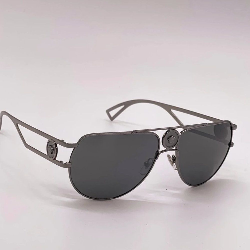 New! Versace Gray Unisex 60mm Sunglasses - Picture 5 of 6